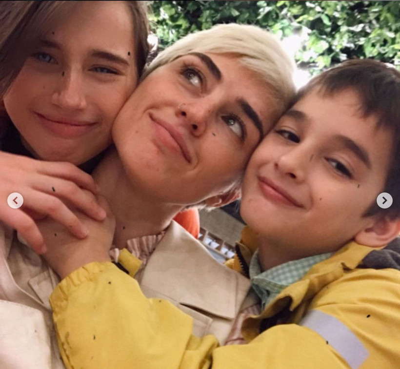 Mahkemeden şoke eden karar! Dövme ve piercing'leri var diye çocukları elinden alındı! - Resim: 2