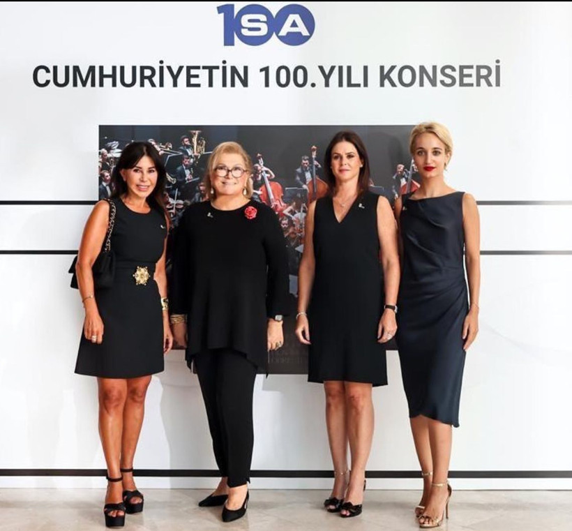 Kerem Bürsin'in yeni sevgilisi, Sakıp Sabancı'nın torunu Melisa Tapan çıktı - Resim: 4