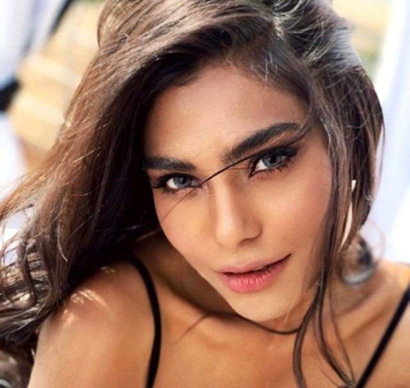 Pakistan'ın ünlü modeli Zara Abid de düşen uçaktaydı! Ülke şokta - Resim: 4