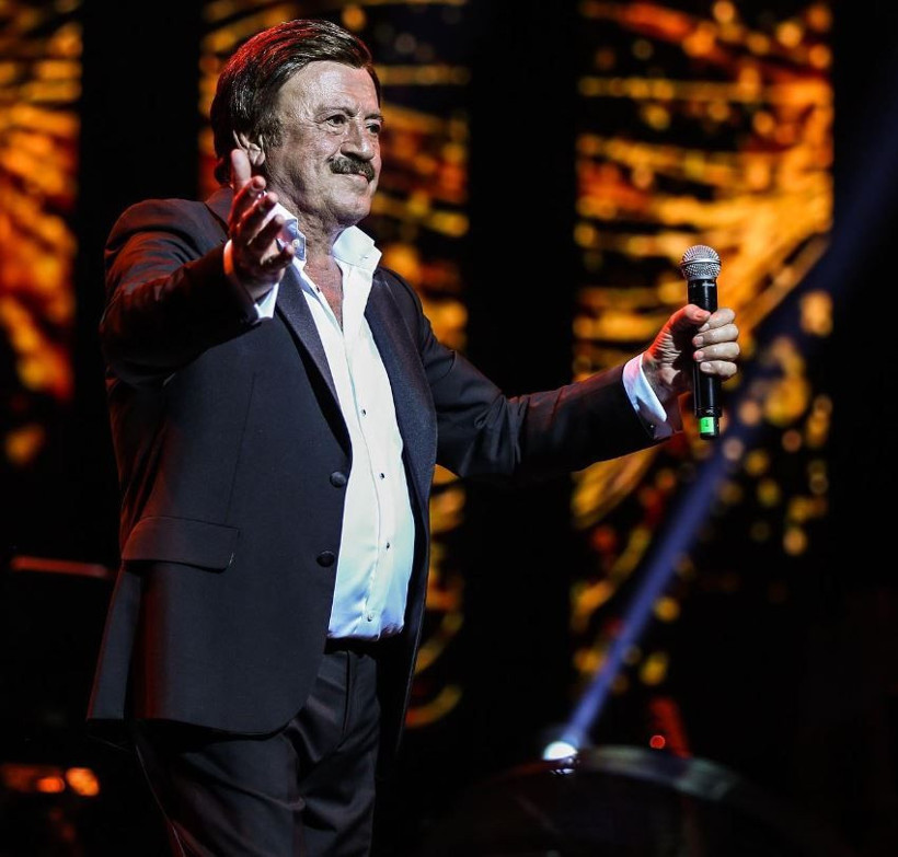 Çapkınlık peşinde koşan Selami Şahin hasta mı? Eşine dediler: Senin Kart Horoz'u ne yapacağız! - Resim: 1