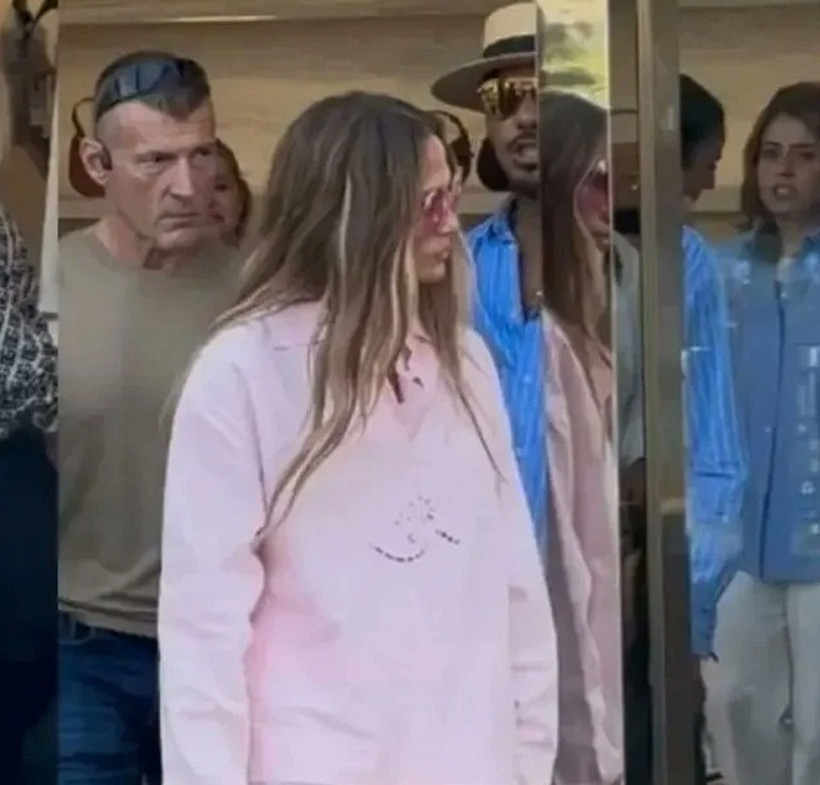 Jennifer Lopez'e büyük şok! İstinye Park'a doluyuz diyerek almadılar... - Resim: 4