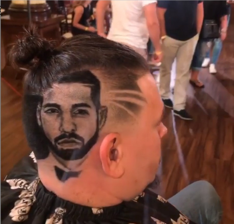 Kestiği saçlarla fenomen olan berber - Resim: 1