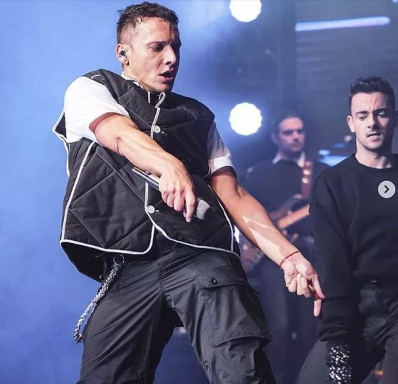 'Edis'in kalçası takma mı' iddiası O görüntüler internette olay oldu - Resim: 4