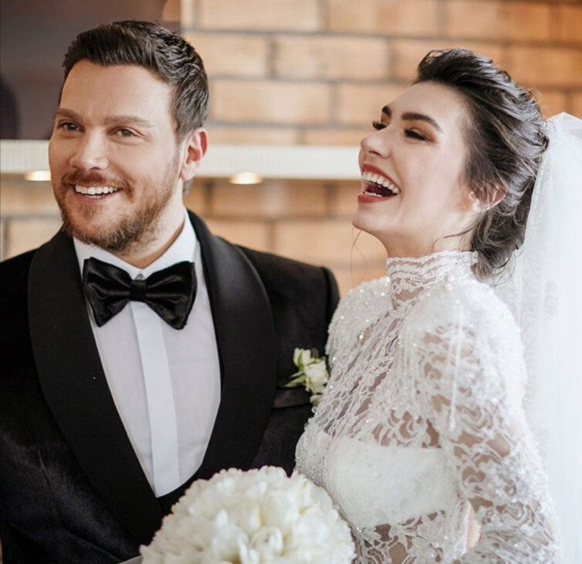 Sinan Akçıl çabuk unutuldu! İki ay önce boşanan Burcu Kıratlı avukat sevgilisiyle yakalandı - Resim: 2