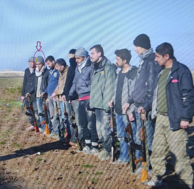 PKK'nın uyuyan hücrelerine baskın! Suriye'deki kamplarda silahlı fotoğrafları var - Resim: 2