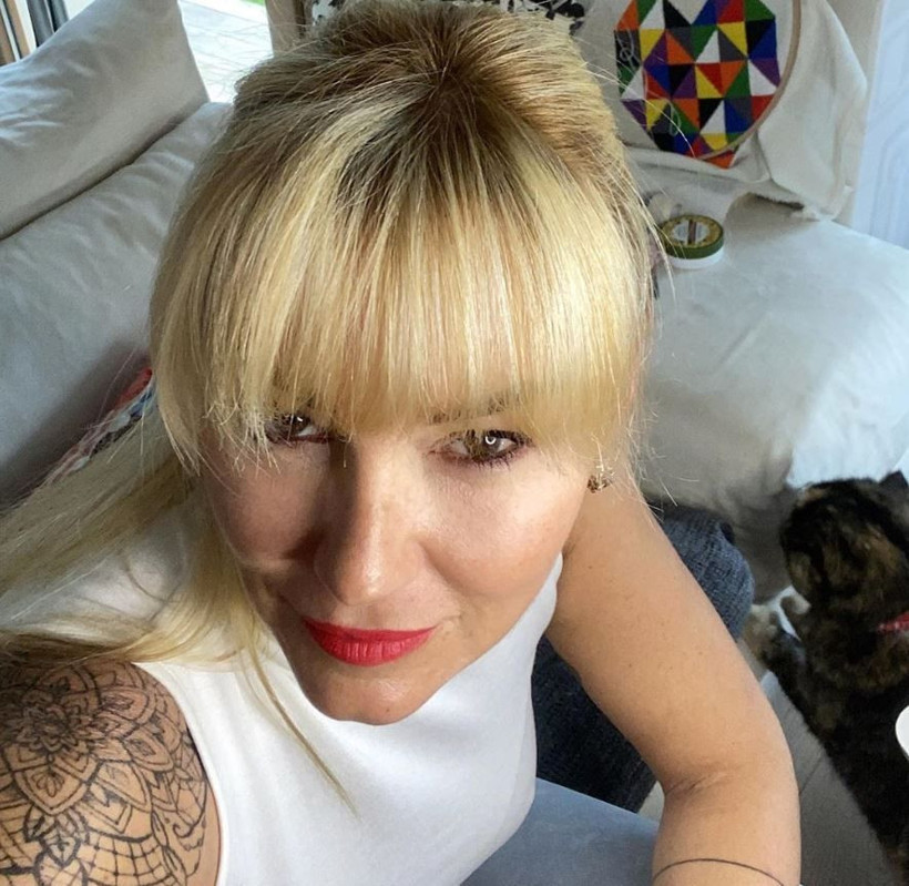 Pınar Altuğ'u çıldırtan yorumlar: Dövüyorum sonra da odaya cezaya koyuyorum! - Resim: 1