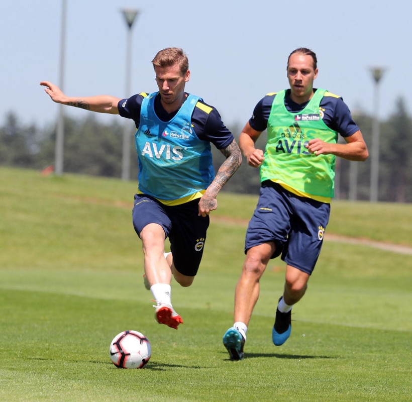 Fenerbahçe'nin yeni transferleri sahaya indi - Resim: 3