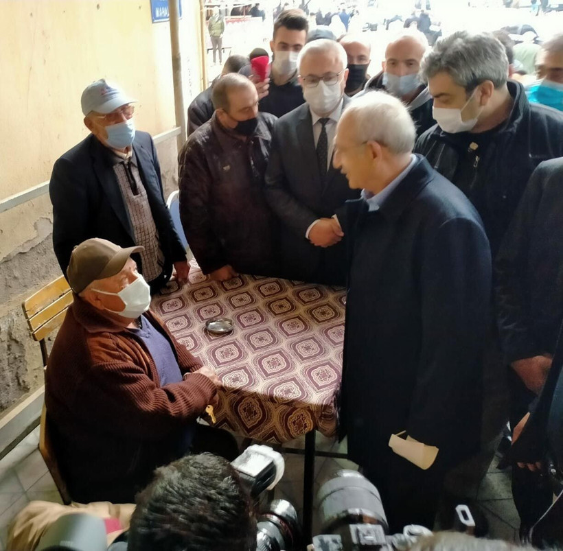CHP Lideri Kemal Kılıçdaroğlu Uşak'ın Sivaslı ilçesinde esnafı ziyaret etti - Resim: 2
