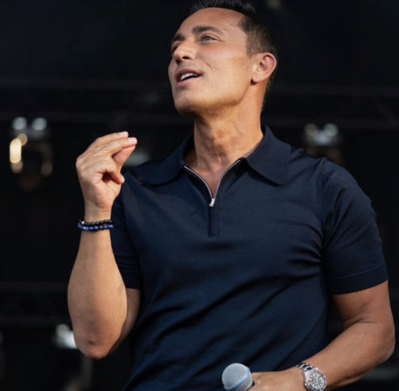Mustafa Sandal "yıkılıyor" dedirtti! Bakın rakibi kimmiş - Resim: 5