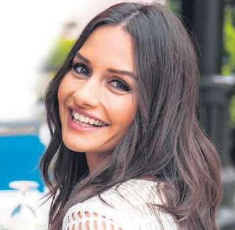 İzzet Özilhan'dan tek celsede boşanmıştı! Yasemin Ergene İstanbul'u terk etti... - Resim: 3