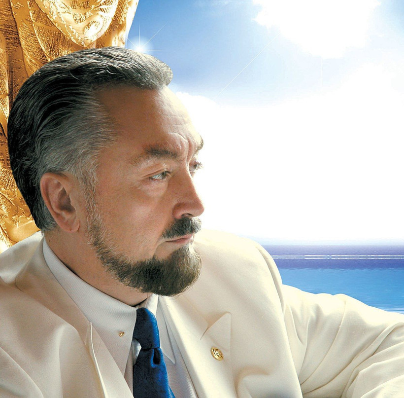 Adnan Oktar'dan cinsel istismar sorusuna dikkat çeken yanıt! Dekolteli mini etekli namaz yorumu olay - Resim: 3