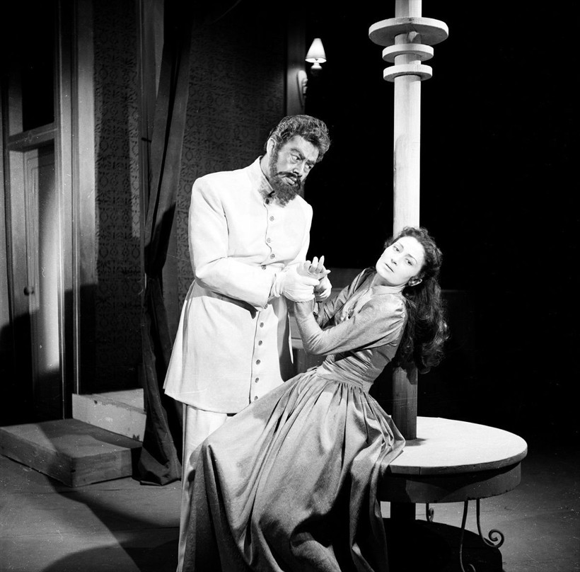 Hocaların hocası Yıldız Kenter'in Devlet Tiyatrosu yılları fotoğraf karelerinde - Resim: 3