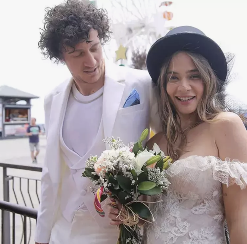 Bir çift daha Türkiye'yi terk etti! - Resim: 3