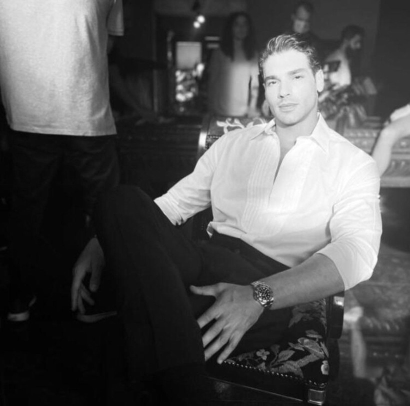 Yakışıklı oyuncudan kötü haber spor yaparken hastanelik oldu! - Resim: 2