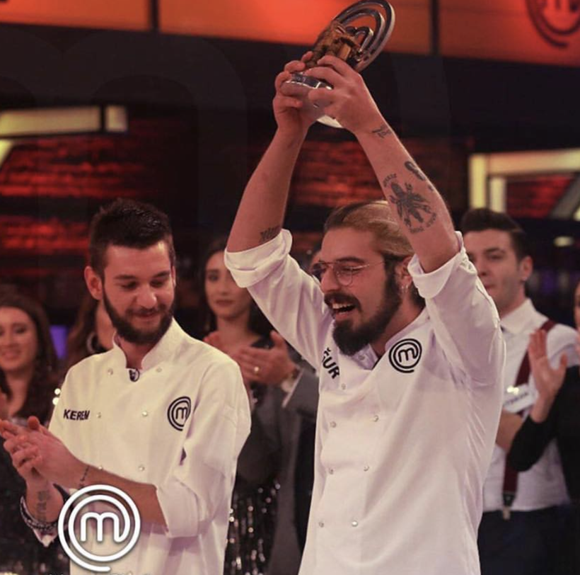 MasterChef şampiyonu Uğur Kardaş baba oldu! Çocuğuna bakın hangi ismi verdi - Resim: 1