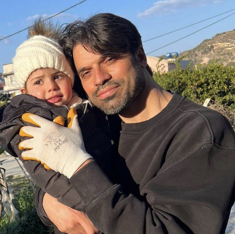 Gökhan Zan deprem anını anlattı! Her evin altında atom bombaları patladı! Yıkılmasını bekledik... - Resim: 4