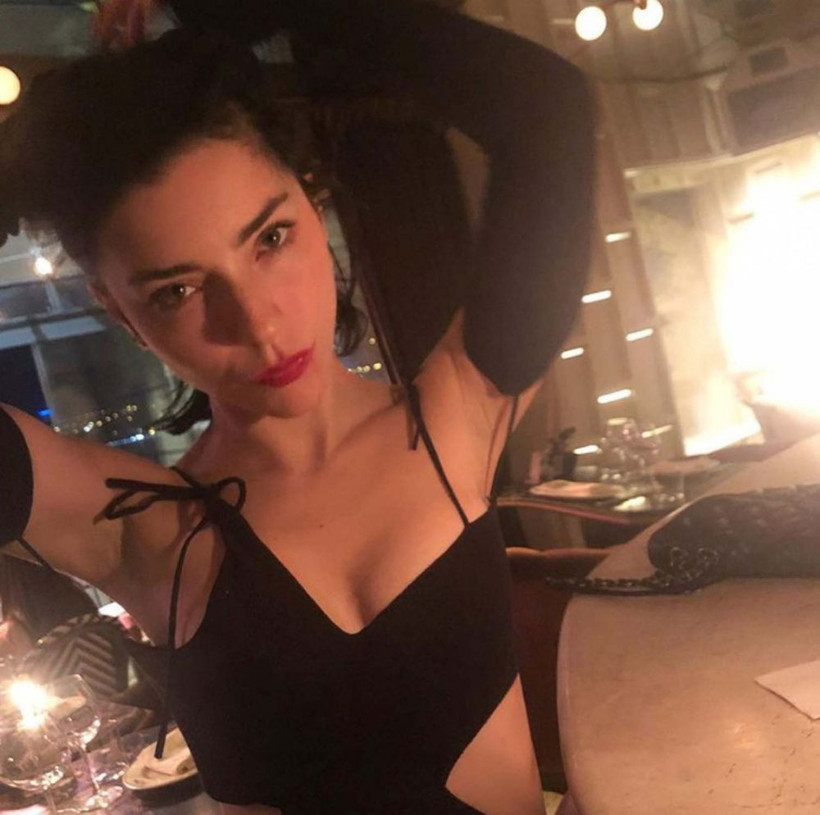 Merve Boluğur'un o paylaşımı sosyal medyayı salladı! "Otobüsteyim bak işine.." - Resim: 4