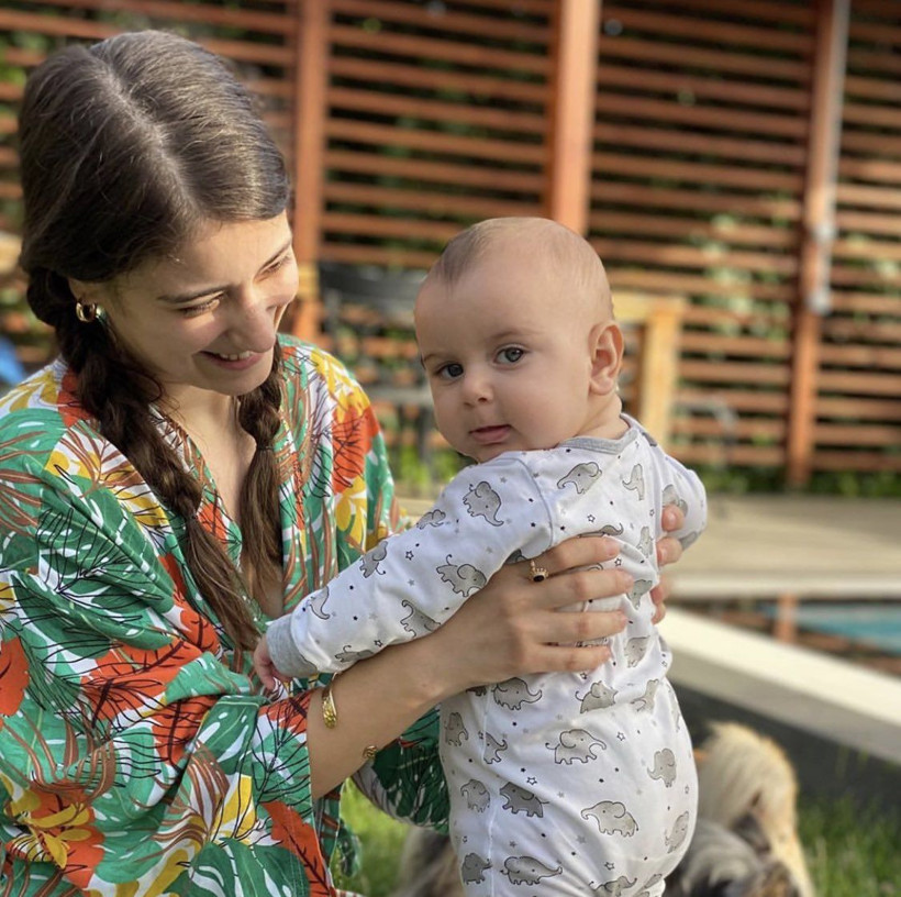 Hazal Kaya oğluyla paylaştı beğeni yağdı! Şiddet açıklaması da olay yaratmıştı - Resim: 2