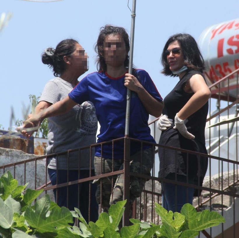 Engelli kardeşine saldırdı! Adana'da uyuşturucu bağımlısı genç kızın annesi de fena - Resim: 1