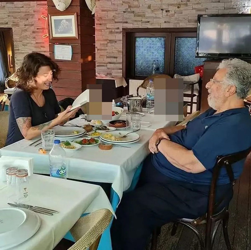 Metin Akpınar 14 yıldır kızlarına mirasını koklatmak mı istemiyor? İşte kızlarının büyüdüğü ev - Resim: 1