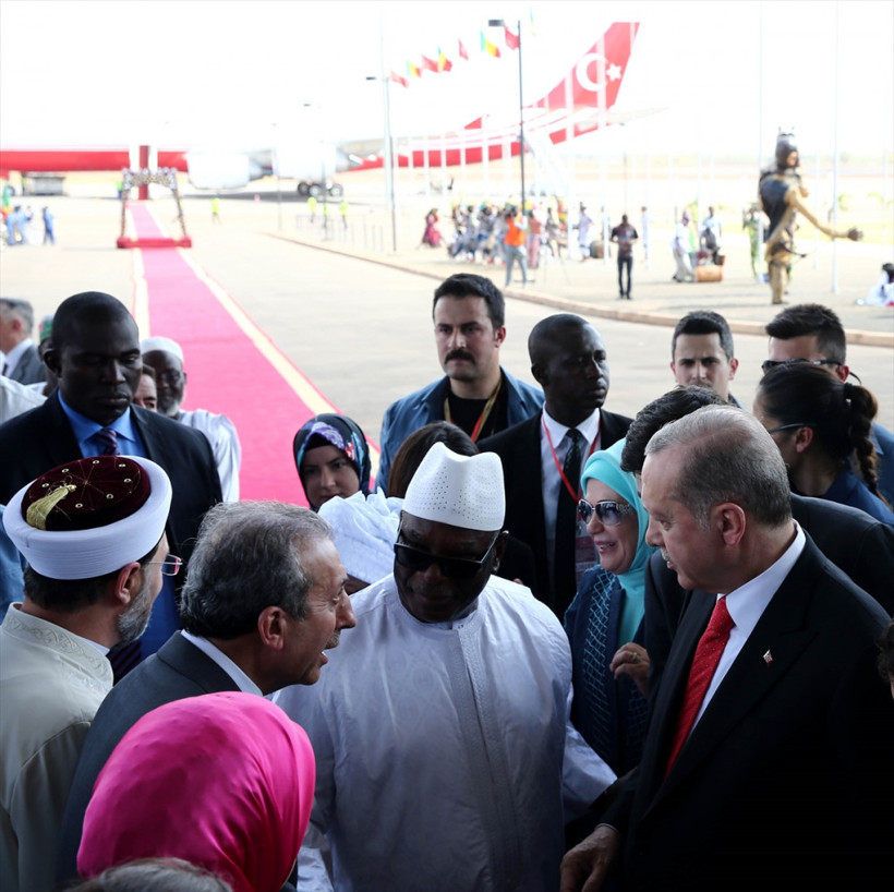 Cumhurbaşkanı Erdoğan'a Mali'de renkli karşılama! - Resim: 3