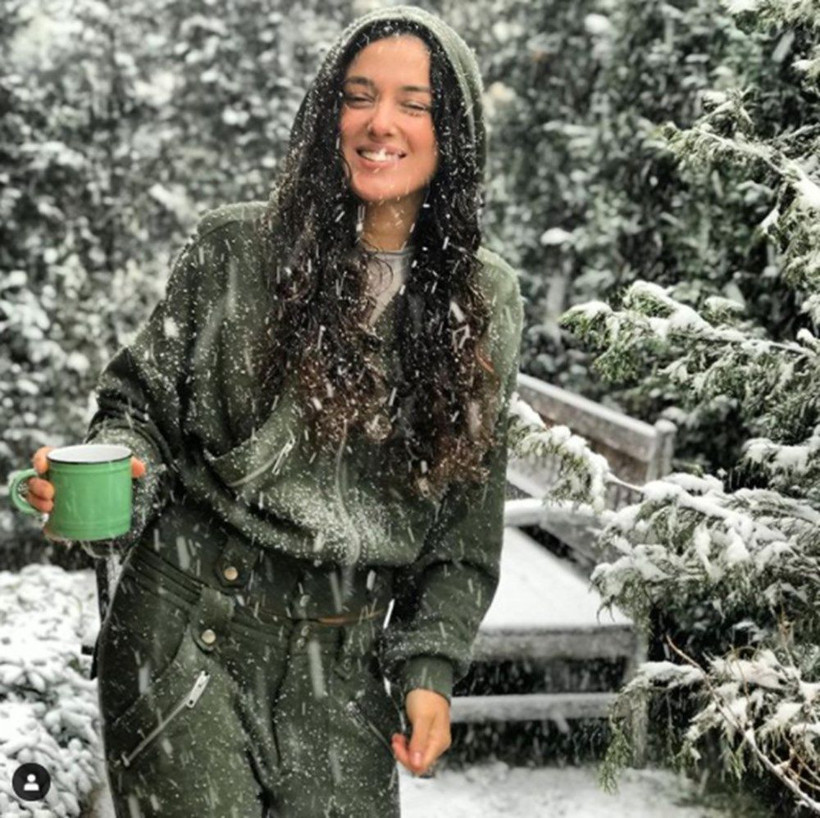 İstanbul'da etkili olan kar yağışı ünlüleri de sevindirdi - Resim: 1