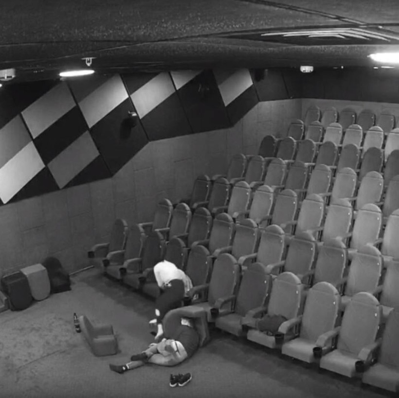 Sinemada rezalet! Kamerayı izleyen güvenlik şaşkına döndü - Resim: 4