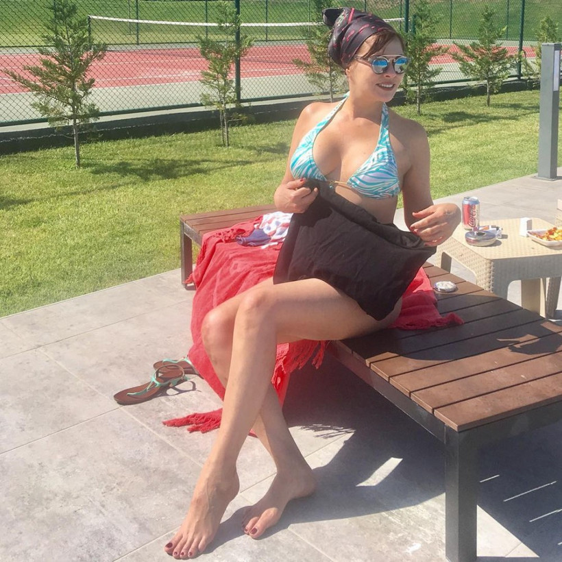 Aydan Şener’in bikinili hali genç kızlara taş çıkarttı - Resim: 3