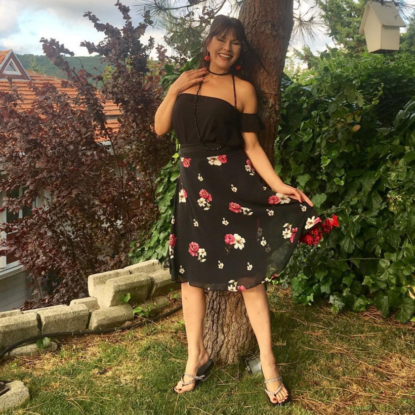 Aydan Şener’in bikinili hali genç kızlara taş çıkarttı - Resim: 4