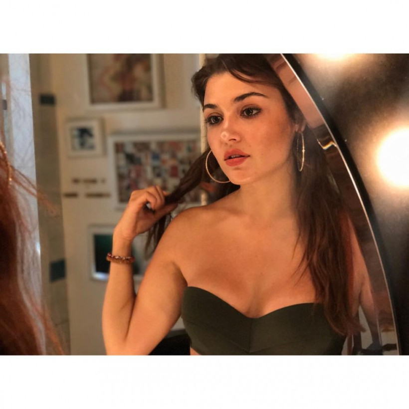 Hande Erçel'de silikonlu ünlüler kervanına katıldı - Resim: 1