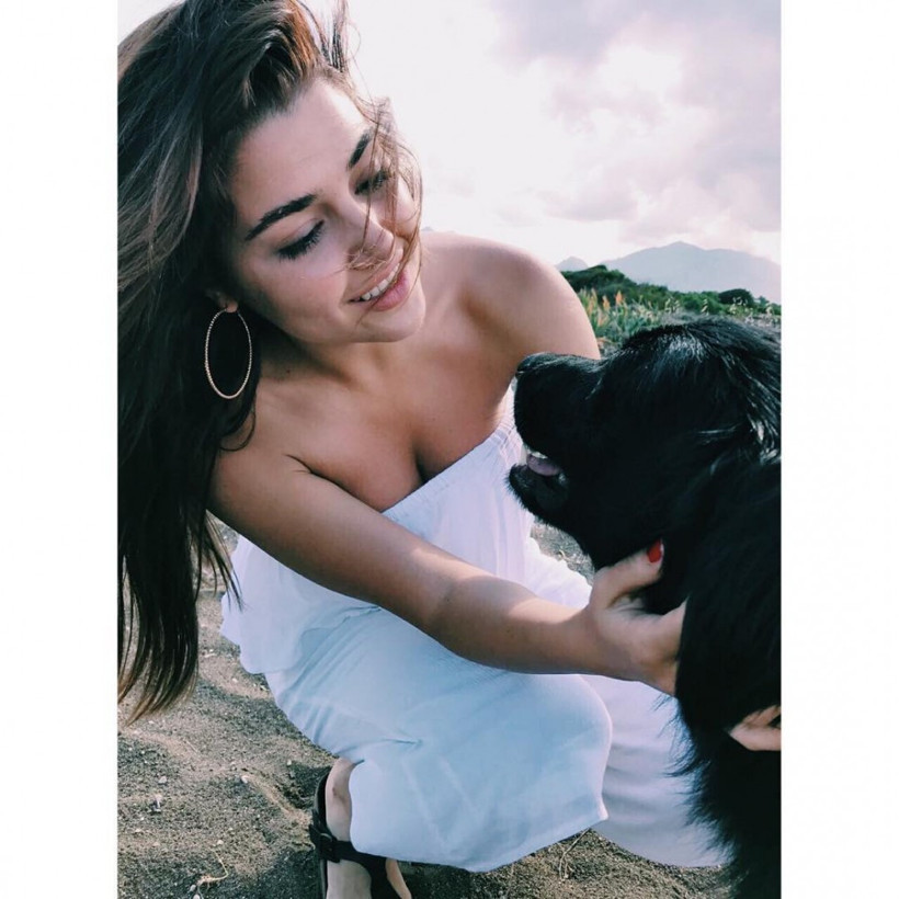 Hande Erçel'de silikonlu ünlüler kervanına katıldı - Resim: 2