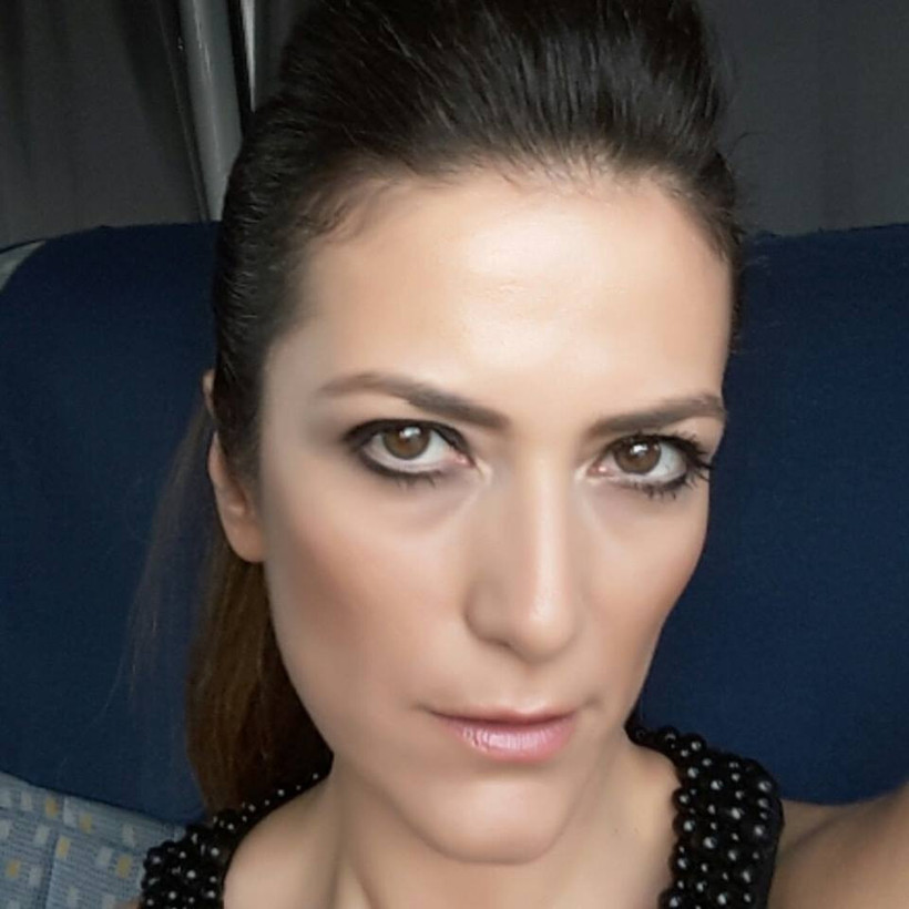 Balkonundan çarşafla inerken düşen kadın öldü - Resim: 1