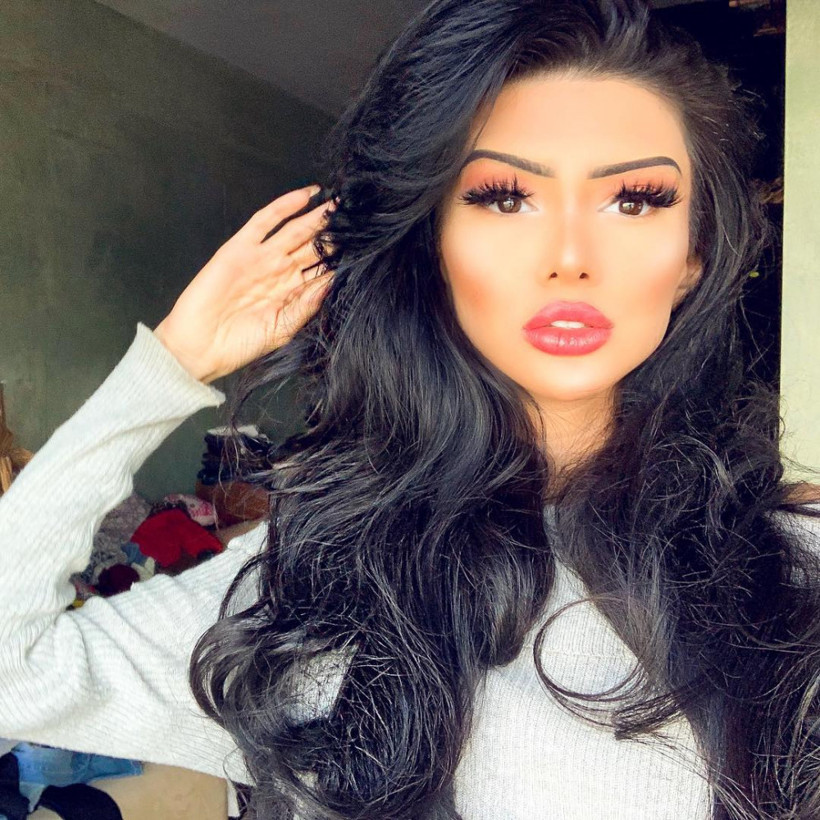 Barbie gibi Azerbaycanlı pilot model sosyal medyayı salladı - Resim: 2