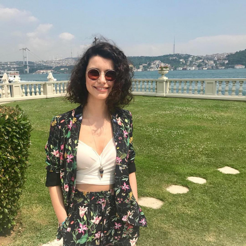 Beren Saat'e sordular:  Müslüman mısın? - Resim: 3