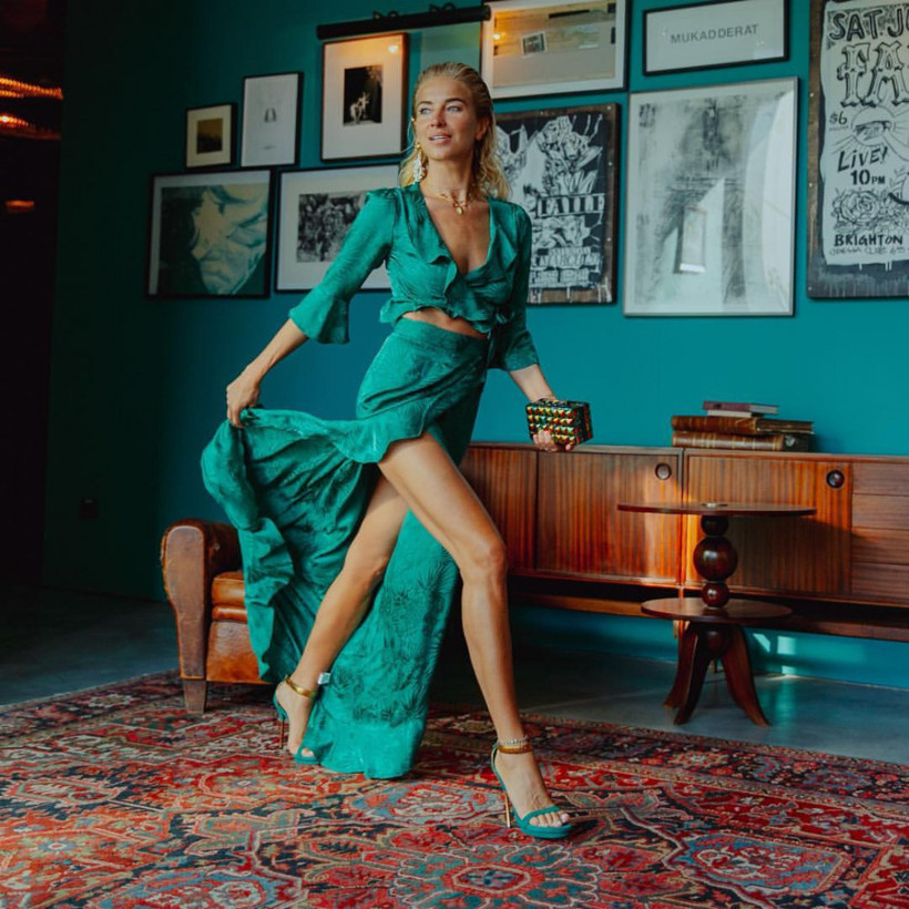 Burcu Esmersoy'dan takipçisine kırışıklık  yanıtı - Resim: 4