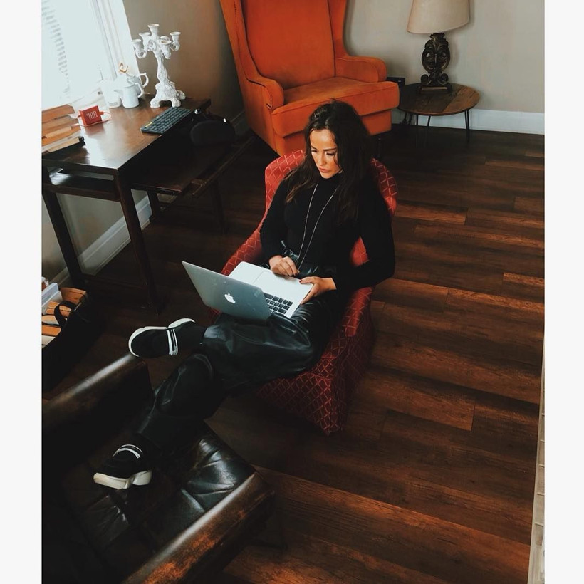 Hülya Avşar'ın kardeşi Helin Avşar tanınmaz halde geldi son hali fena - Resim: 2