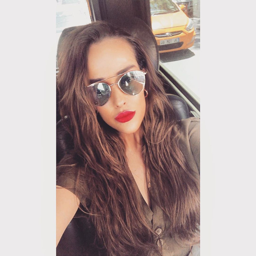 Hülya Avşar'ın kardeşi Helin Avşar tanınmaz halde geldi son hali fena - Resim: 3