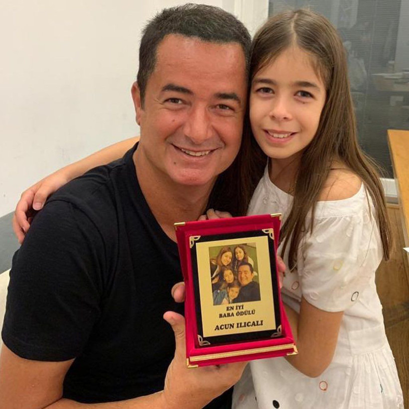 Acun Ilıcalı'nın kızlarından babalarına sürpriz doğum günü kutlaması - Resim: 4