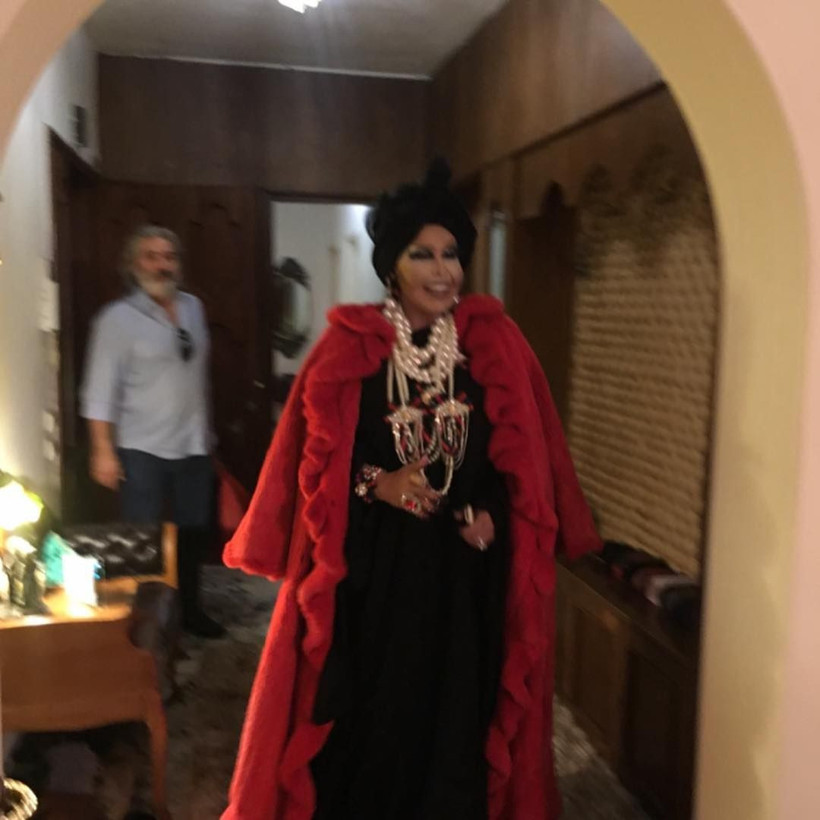 Bülent Ersoy'dan çıplak itiraf! İspanya'da çıplaklar kampındaymış - Resim: 1