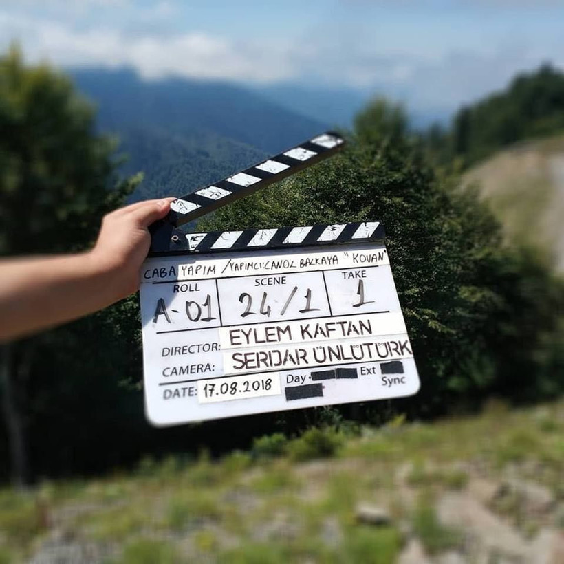 Meryem Uzerli Altın Koza'ya katılmak için uçağa bindi! Hastalanınca apar topar uçaktan indirildi - Resim: 1