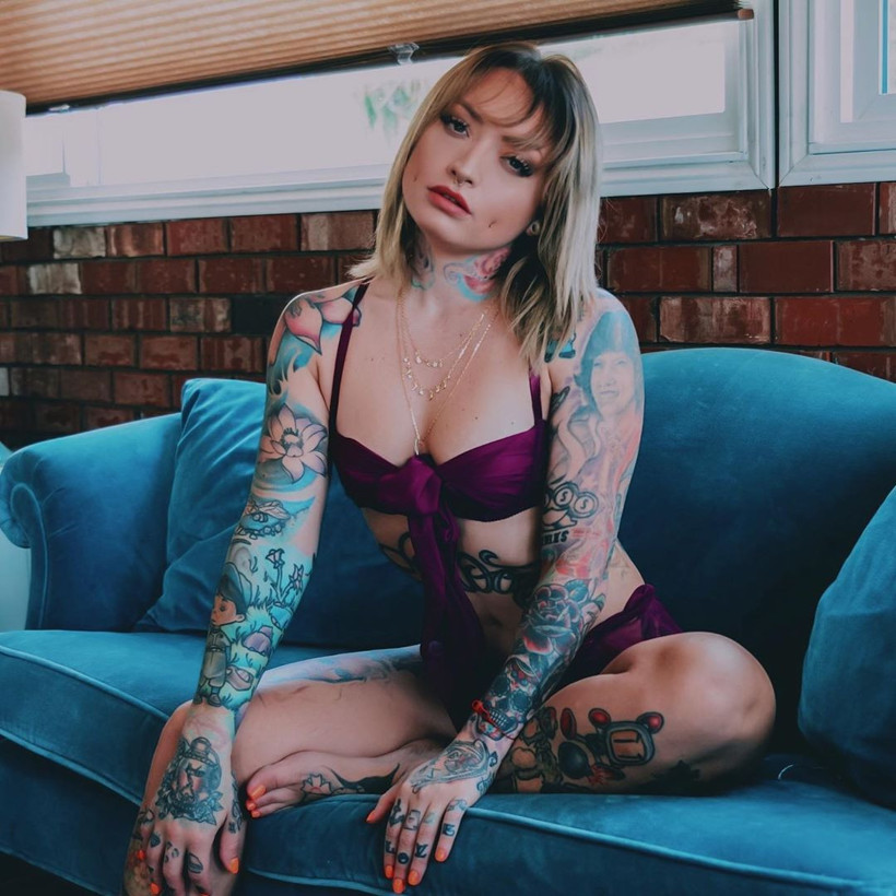 Ünlü fenomen giyilmiş iç çamaşırlarını satarak zengin oldu - Resim: 2