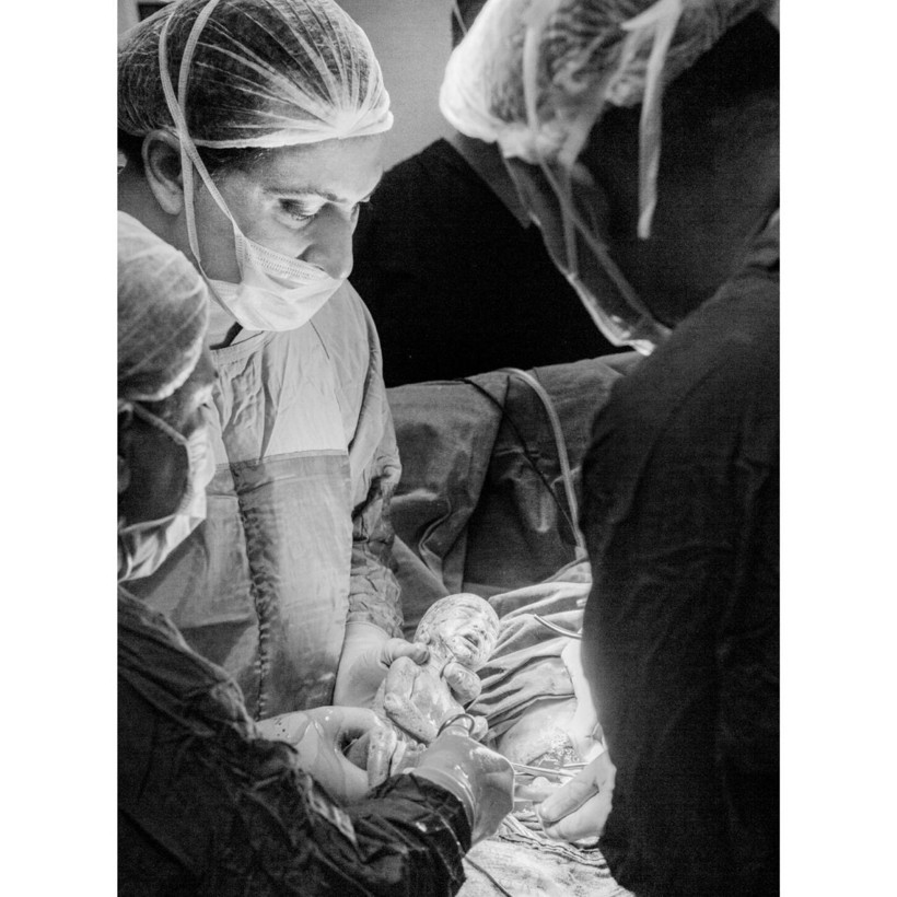 Türkiye'de bir ilk! 19 yaşındaki kadın altız bebek doğurdu - Resim: 1