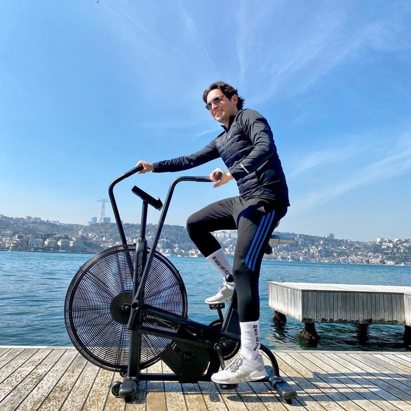 Kerim Sabancı ve Hacı Sabancı kardeşlerin evde spor keyfi - Resim: 2