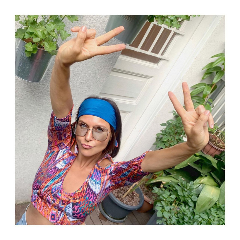 Yasak Elma'nın Ender'i Şevval Sam'ın arabası görenleri şaşırttı! Diziden binlerce lira kazanıyor - Resim: 1