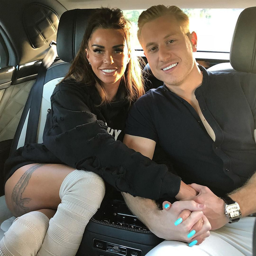 Kris Boyson, Katie Price tarafından üç kez aldatıldığını iddia etti - Resim: 1