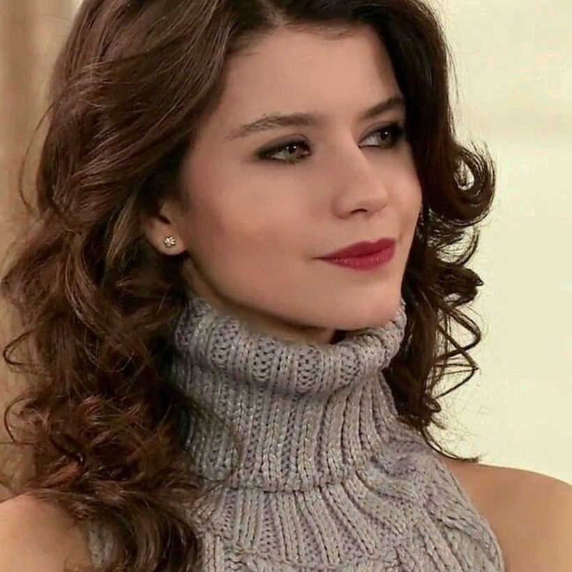 Beren Saat'in taytı Twitter'ın diline düştü! İşte Beren'i kızdıracak paylaşımlar - Resim: 3
