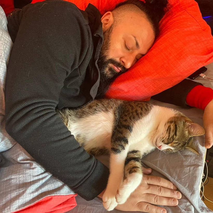 'Aç aç otururdum' deyip anlattı! Hayko Cepkin yapılan şantajı açıkladı - Resim: 2