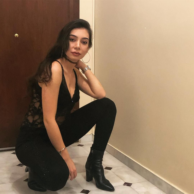 Alemin Kralı Oben Birsu Demir düğmeleri açıp iç çamaşırıyla poz verdi! - Resim: 3