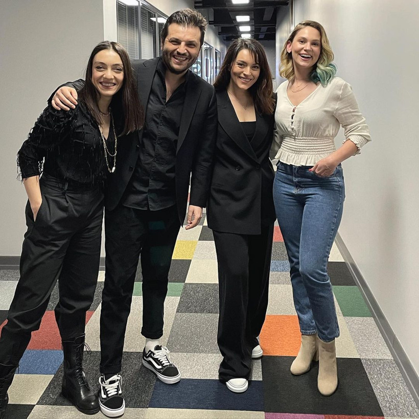 Ezgi Mola karanlık dönemini itiraf etti! Masumlar Apartmanı'nın yıldızı 'çenem titredi' deyip anlattı - Resim: 1