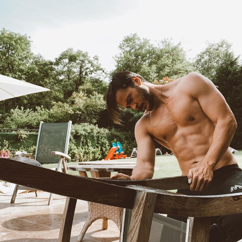 Pelin Akil eşi Anıl Altan'ın yarı çıplak pozunu görünce fırçayı bastı - Resim: 3